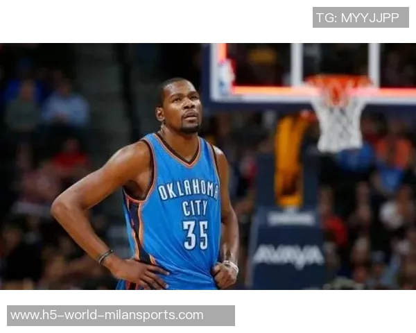 贝利回忆首次对阵杜兰特的感受:梦想成真令人难以置信 贝利回忆首次对阵杜兰特的感受:梦想成真令人难以置信