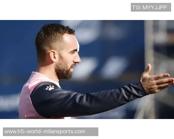 意甲最佳阵容揭晓莱奥安古伊萨领衔萨56入选表现出色